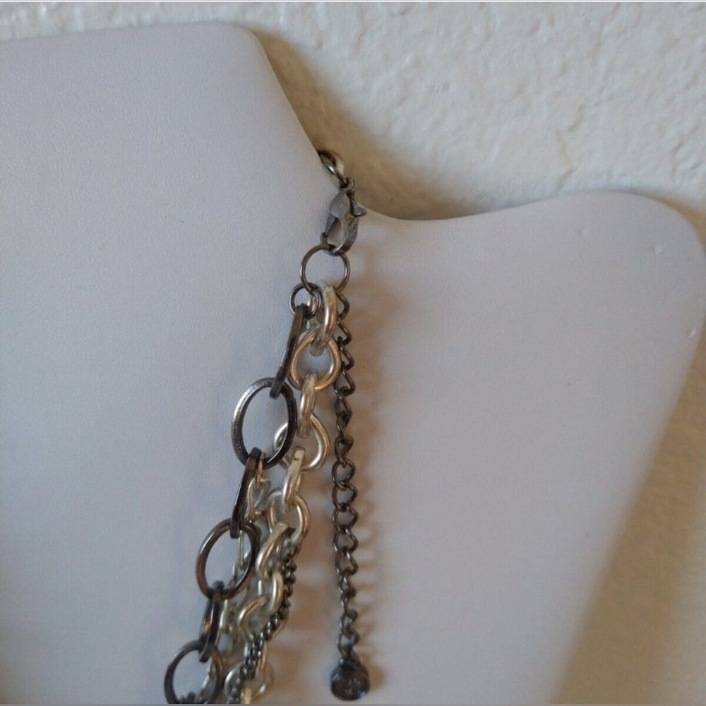 [Fashion‎] layered Necklace EUC SILVER - Picture 3 of 5